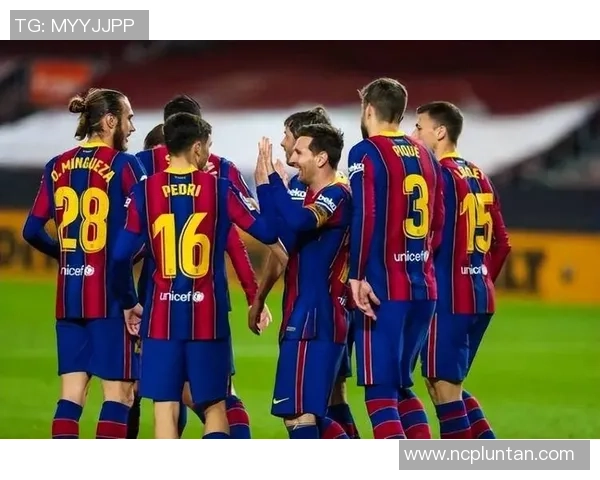 南京足球队在欧锦赛积分榜上以83分稳居第一位置展现强劲实力