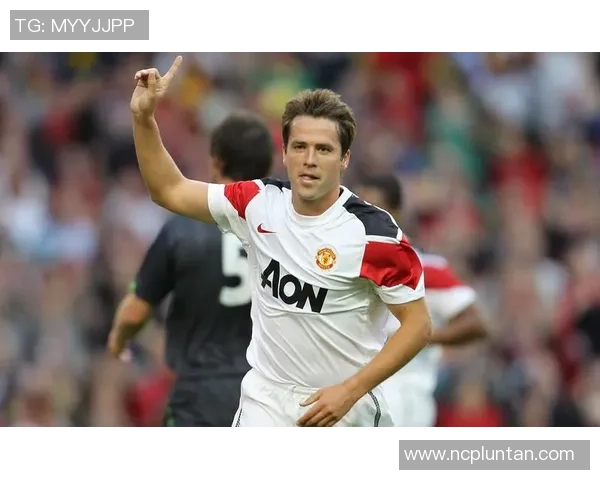 足球明星白发风采大赏展现他们成熟魅力与不凡成就的精彩瞬间