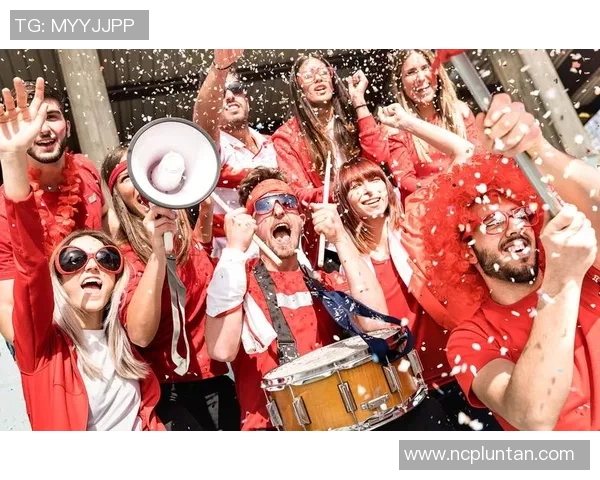 足球明星进球后热舞瞬间回顾激情四溢的庆祝时刻与球迷共享欢乐 足球明星进球后热舞瞬间回顾激情四溢的庆祝时刻与球迷共享欢乐