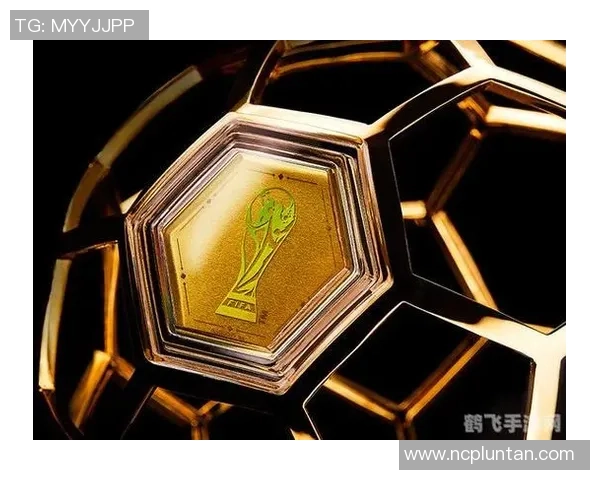 足球明星图案水杯带你感受绿茵场上的激情与荣耀，尽享每一口饮品的乐趣与风采